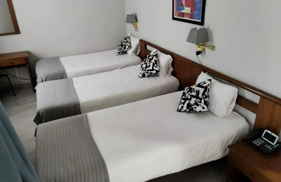 Hotel Lauaxeta Etxea-1