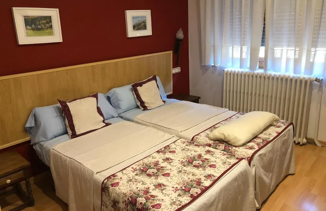 Hostal Escartín-1