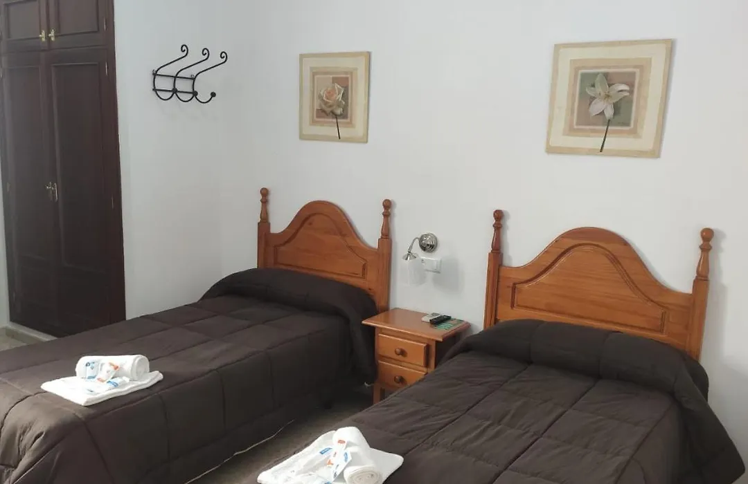 Hostal Efebo 24H-1
