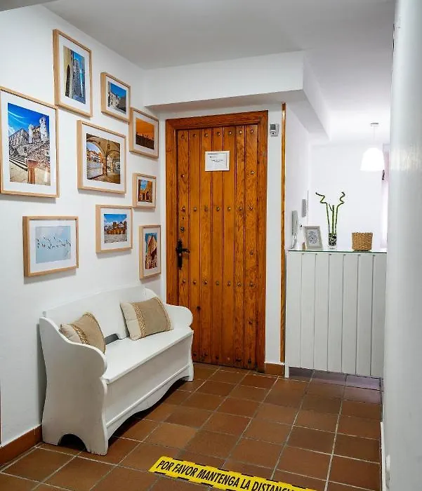 Hostal Plaza de Italia-1