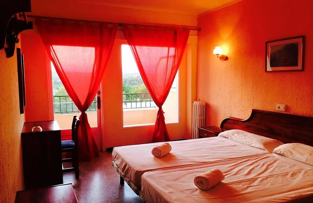 Estrella Hotel-1