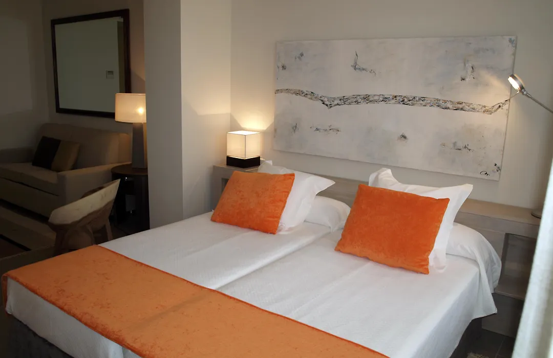 Eco Alcala Suites-1