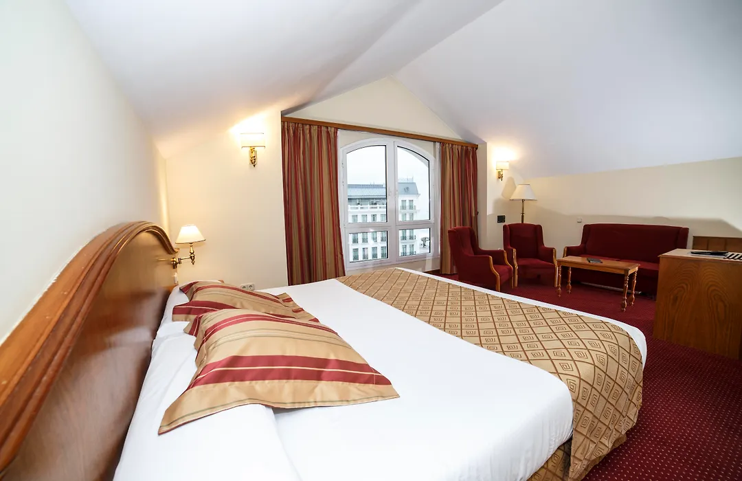 Hotel Hoyuela-1