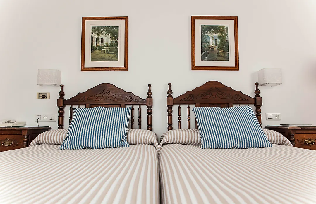 Hostal Marissal By Dorobe-1