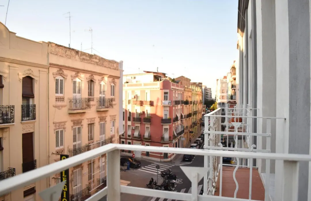 Gran Apartamento Cerca De Ruzafa-1