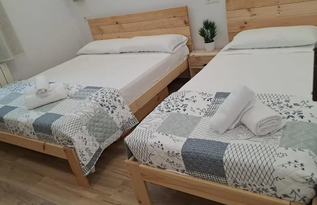 Hostal Andrea Sol-1