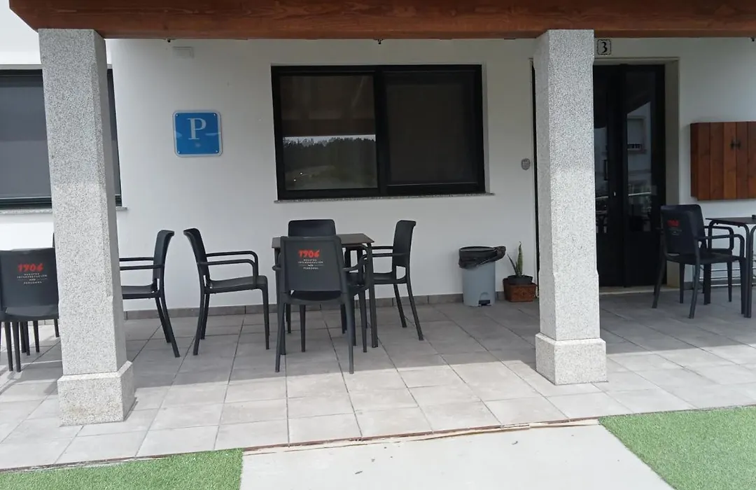 Pension Xacobeo Lavacolla-1