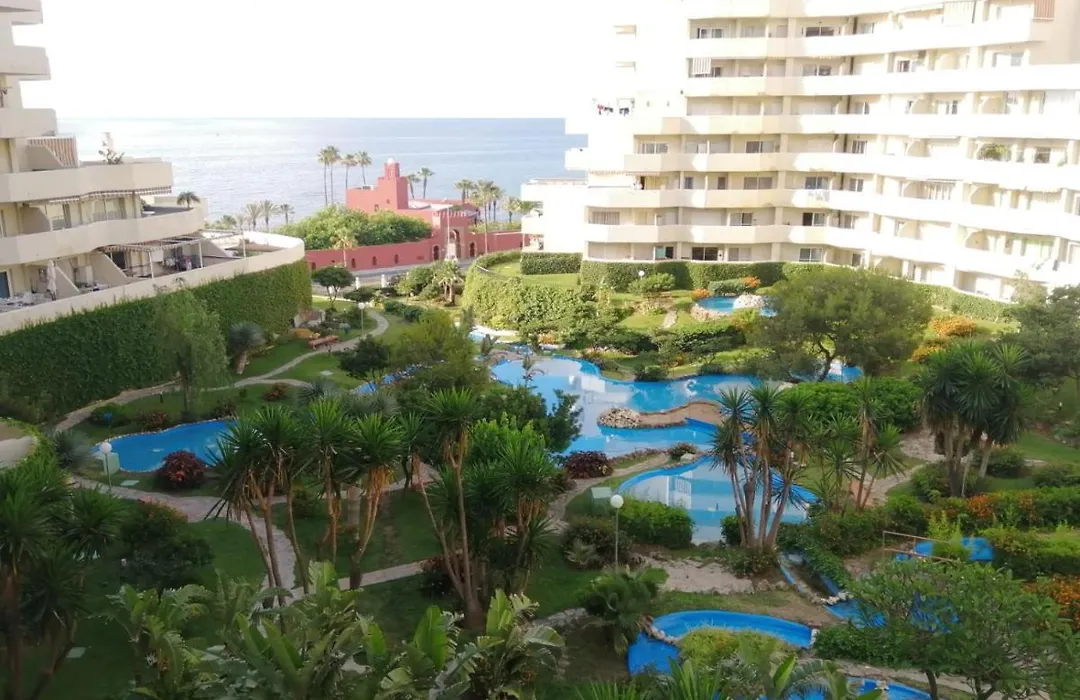 Fantastico Estudio En Benalbeach Con Vistas Al Mar-1