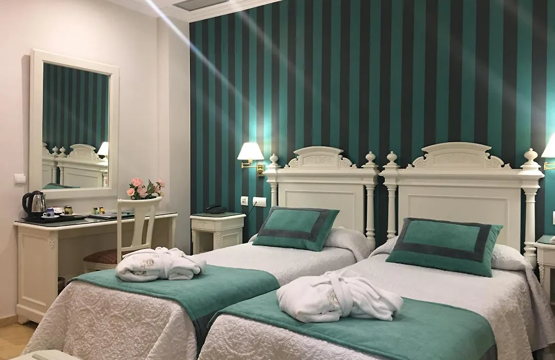 Adriano Boutique Sevilla-1