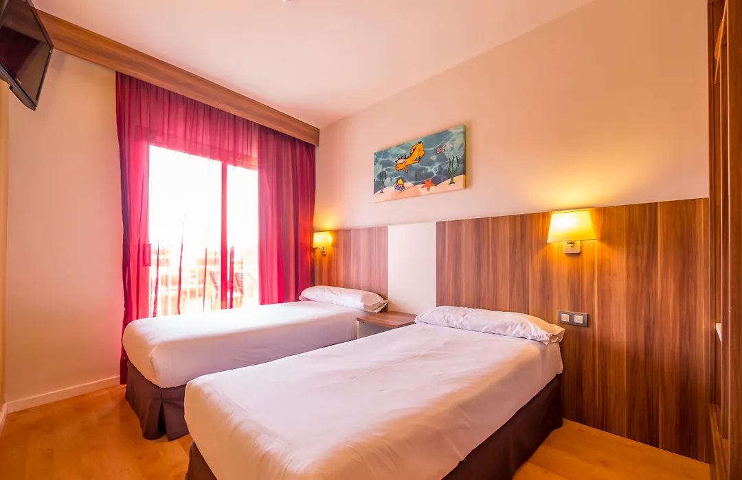 Golden Avenida Family Suites 4 Sup-1