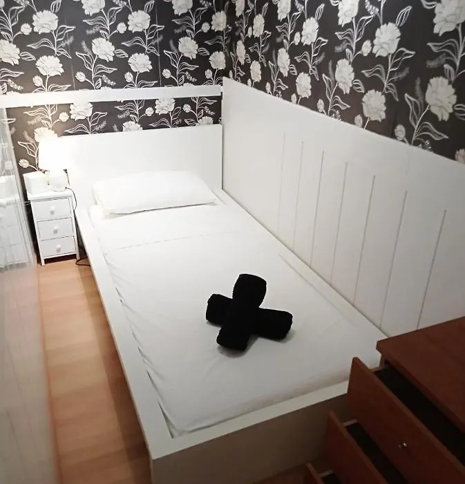 Small Single Private Room Center City-1