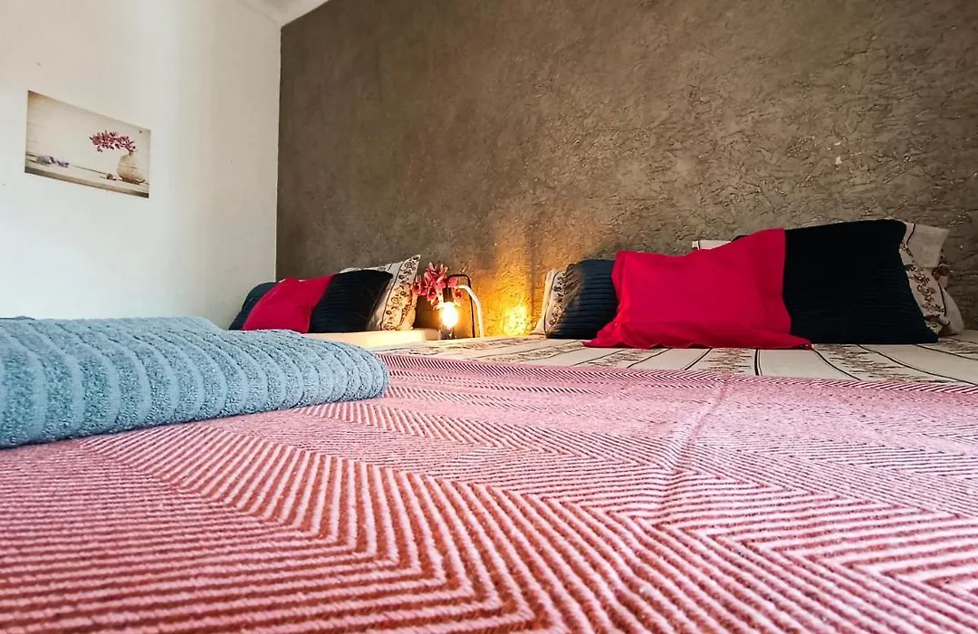 Urquinaona Rooms-1