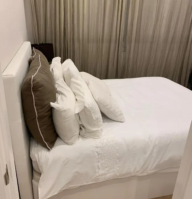 Habitacion Doble , Con Bano Privado, En Piso De Lujo En Barcelona San Gervasi.-1