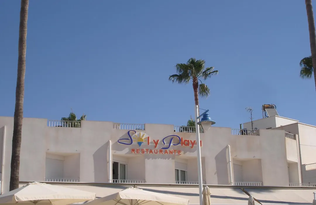 Pensión sol y playa-1