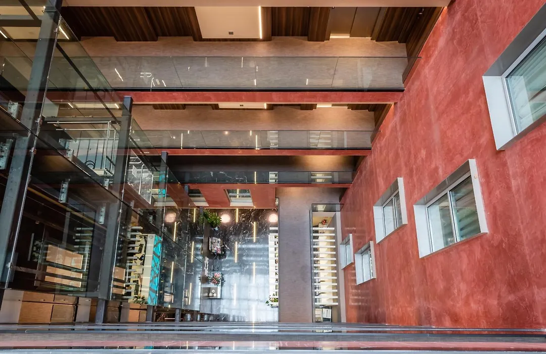 Arya Stadium Hotel-1