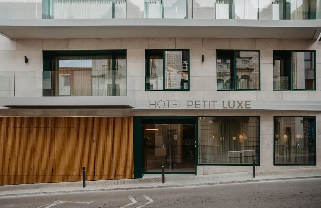 Hotel Petit Luxe-1