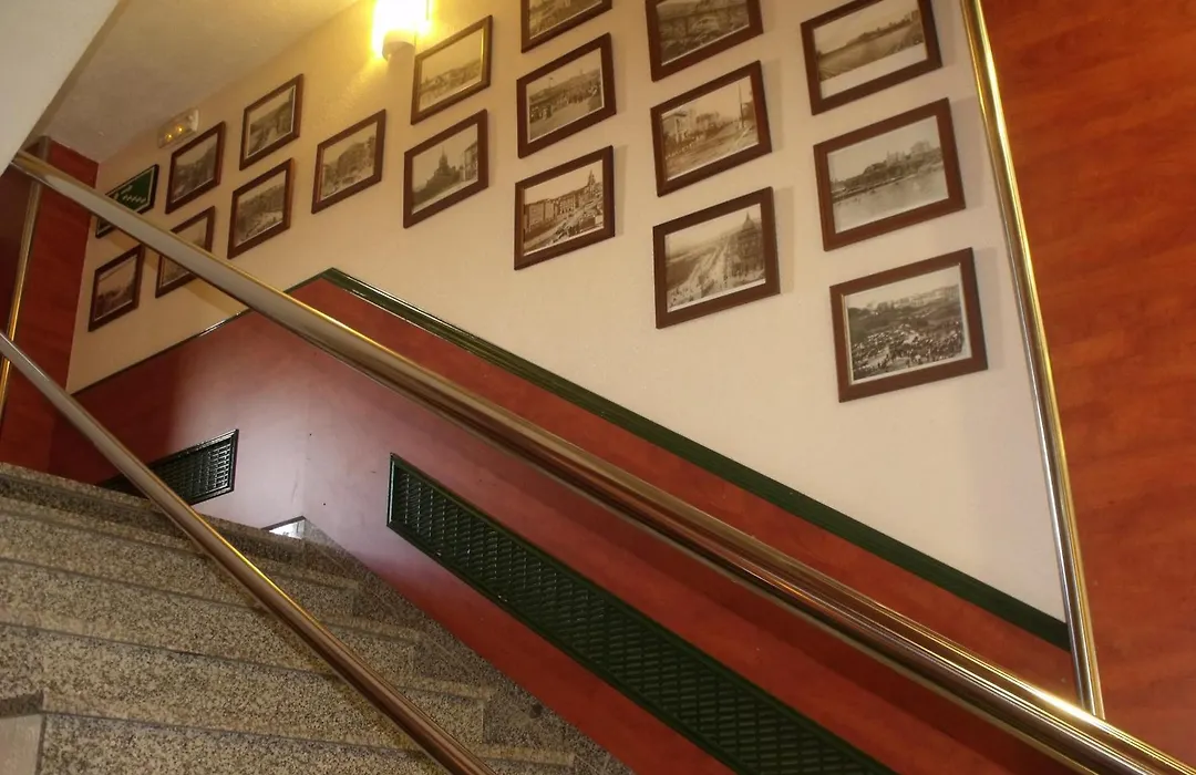 Hotel Ria De Bilbao-1