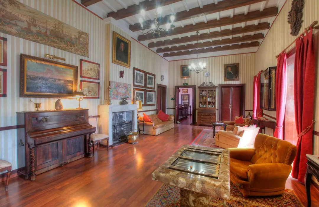 Hotel Del Almirante-1