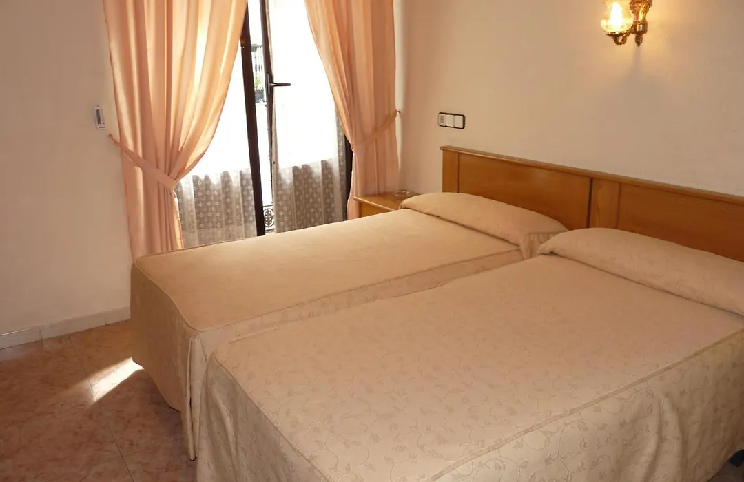 Hostal Fernandez-1