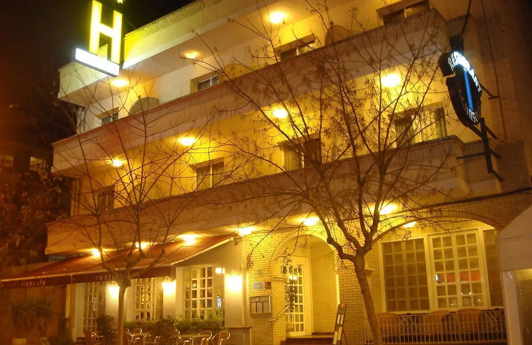 Hotel Restaurant Llansola-1