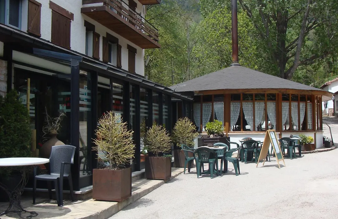 Hostal Les Fonts-1