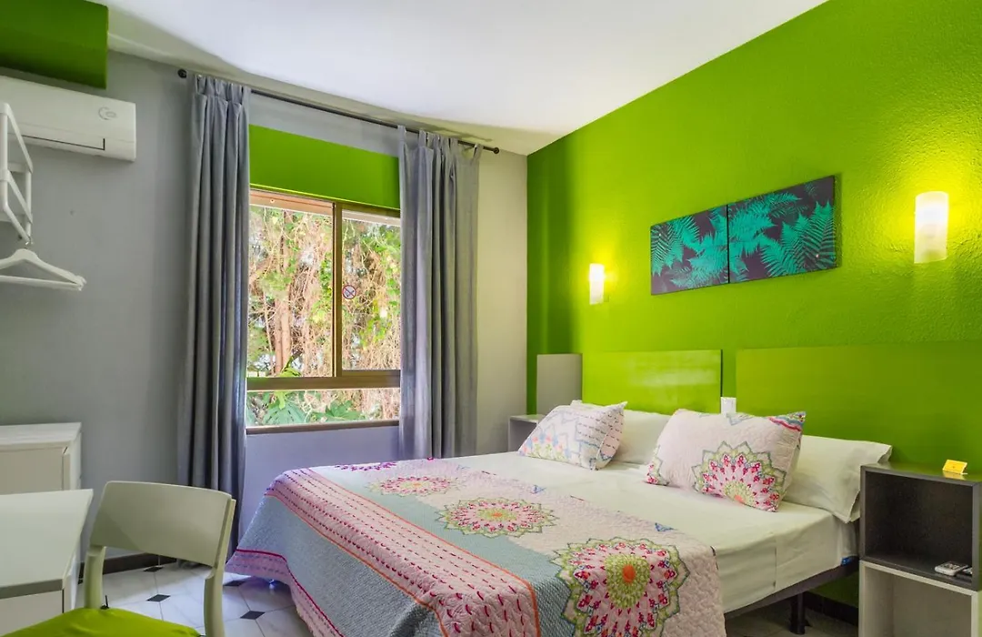 Hostal Tropical-1