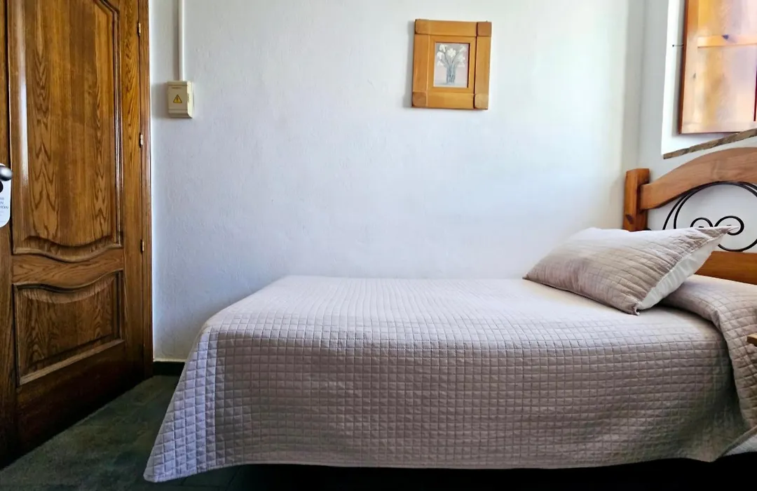 Hostal El Asturiano-1