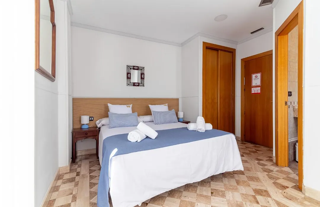 Hotel Reina Mora-1
