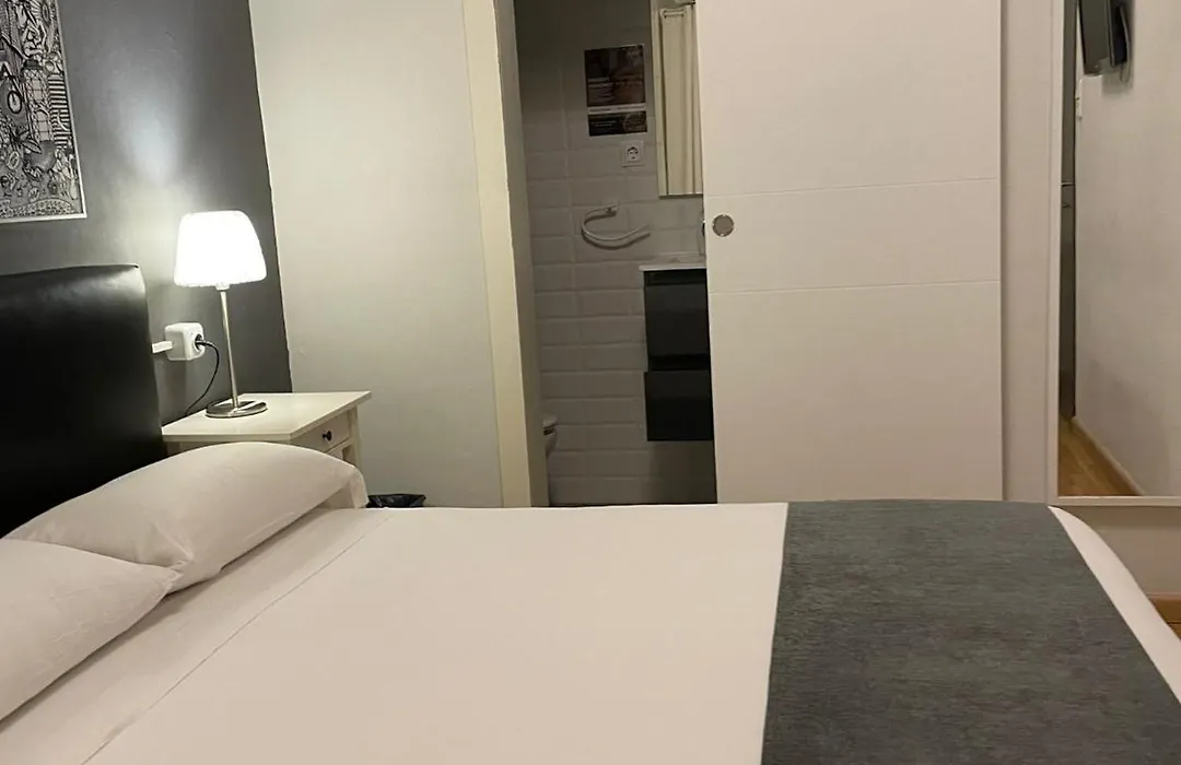 Hostal El Ninot-1