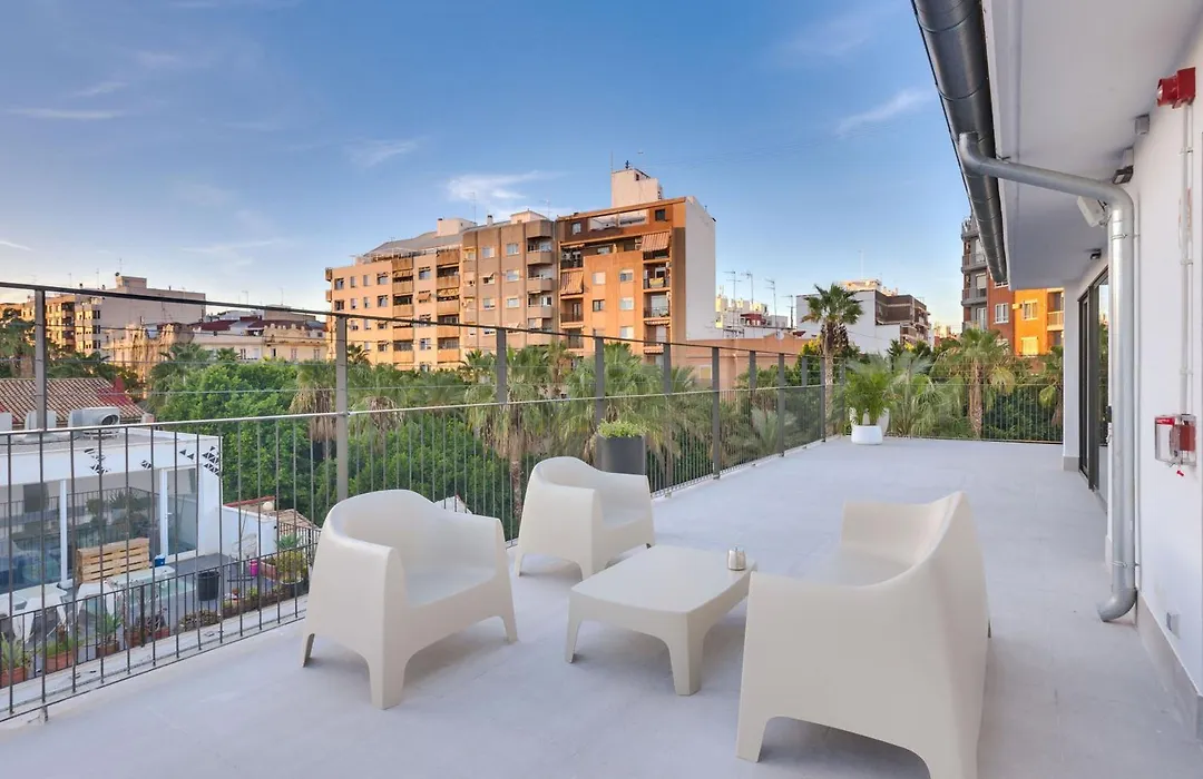 Livensa Living Studios Valencia Viveros-1