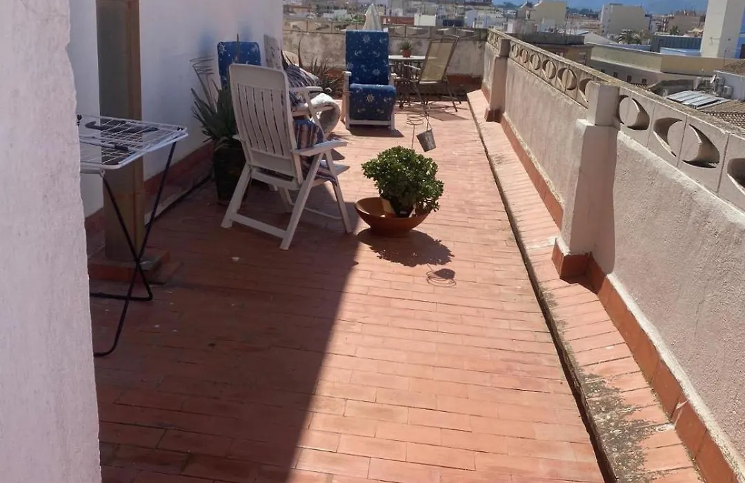Double Room In Shared Apartment - Private Space In Denia Centre-1