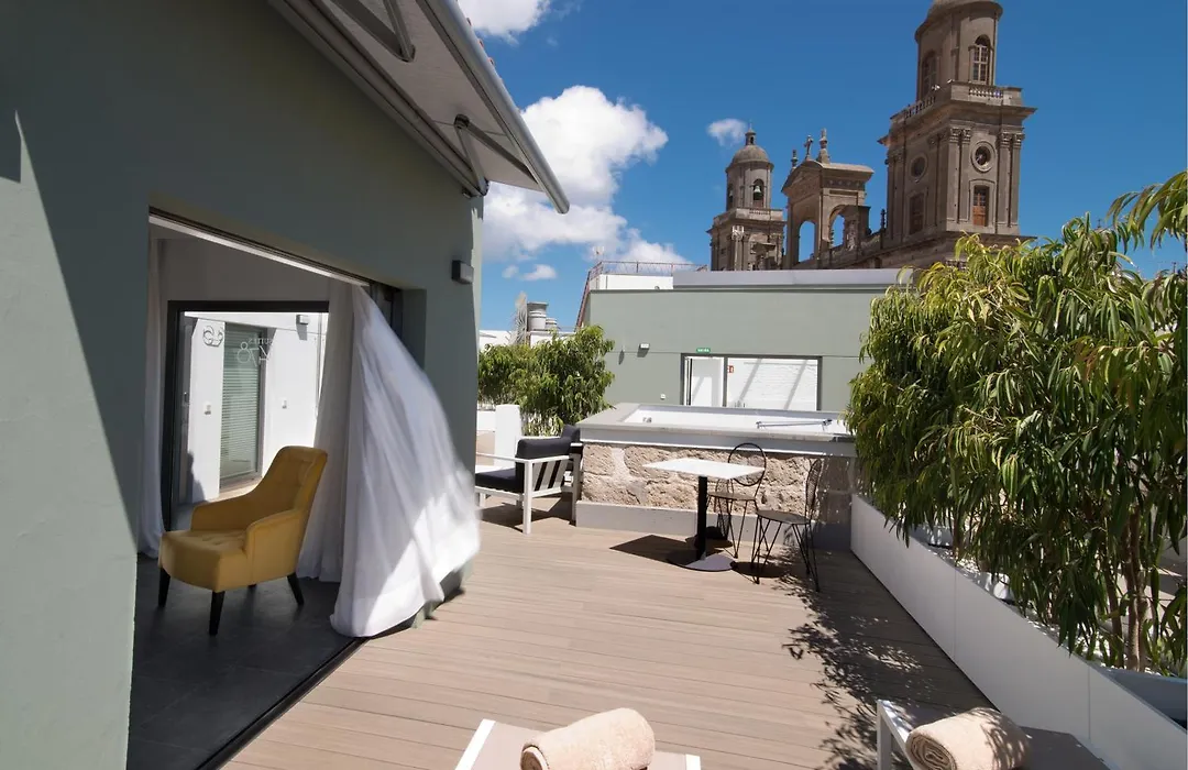 Suites 1478-1