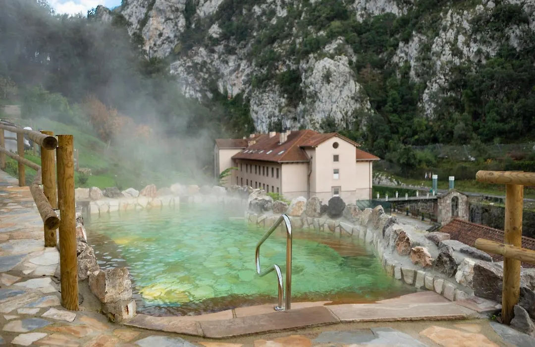 Hotel Balneario La Hermida-1