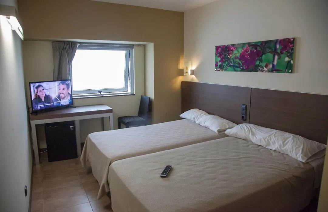 Hotel Izelai-1