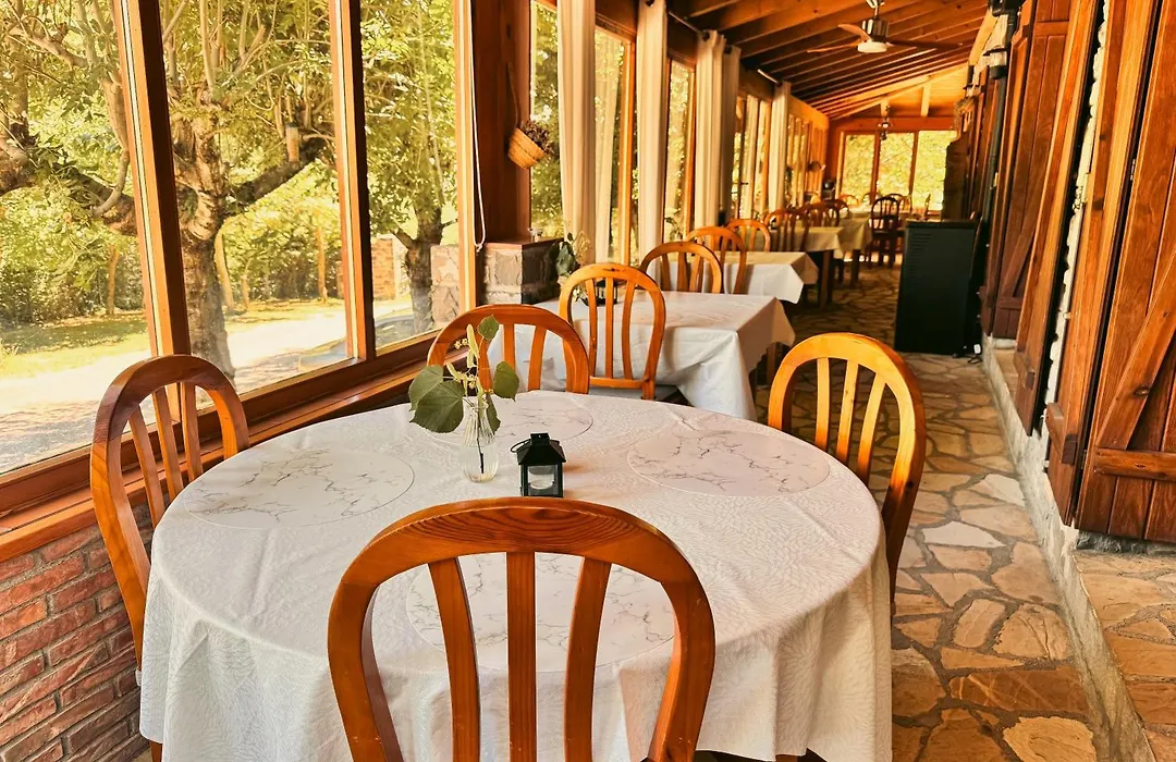 Hotel de Montaña Uson-1