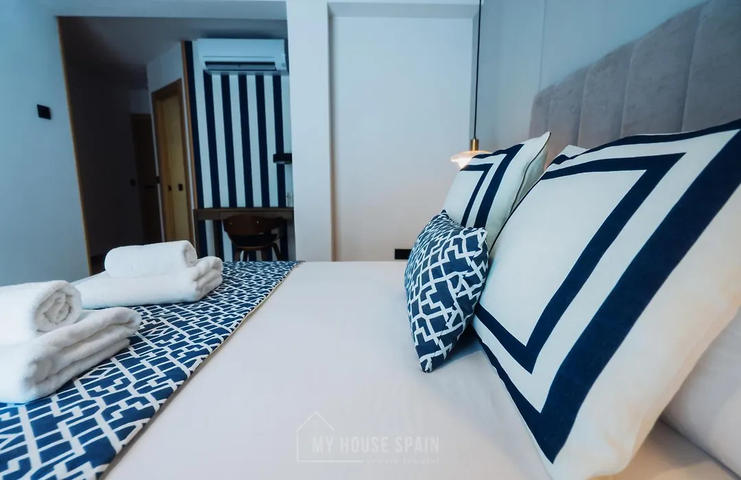 Hotel Central By Myhousespain-1