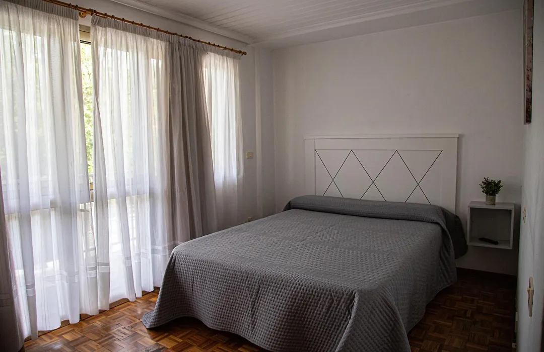 Garden Lodge Hostal Evencio-1