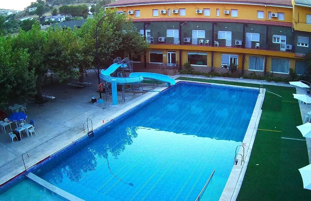 Hotel Río Piscina-1