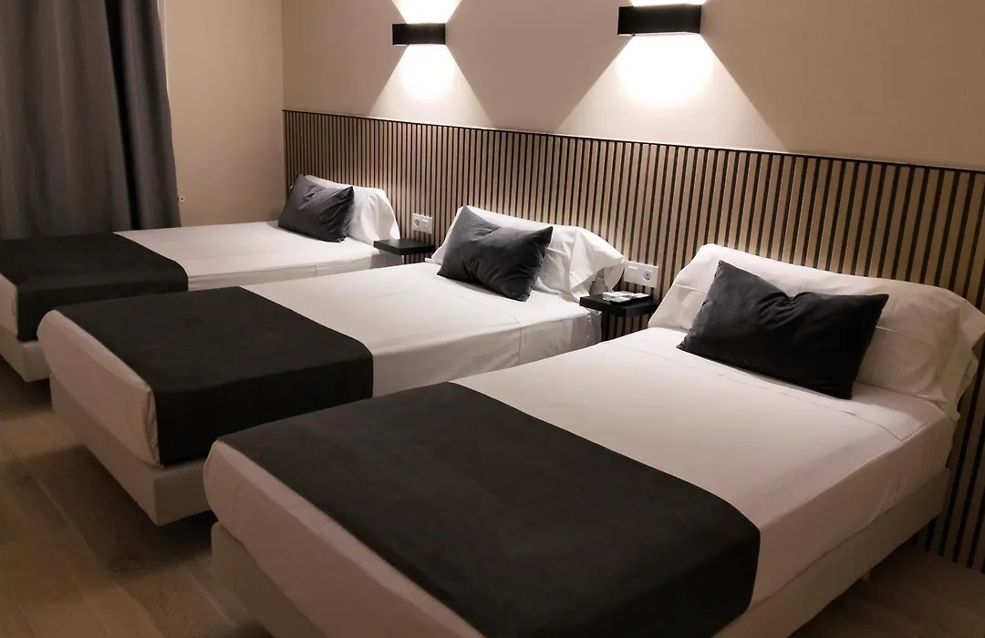 Hostal El Cruce-1