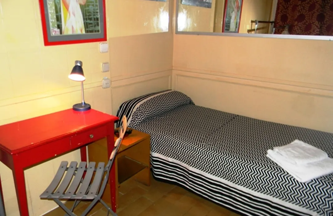Hostal La Fontana-1