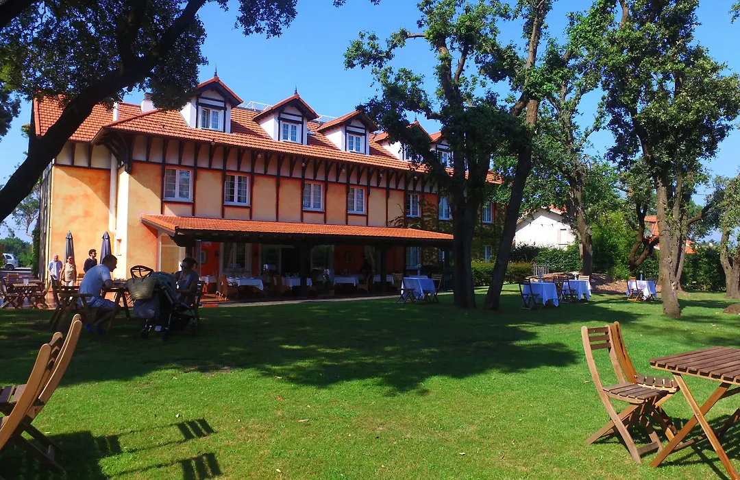 Hotel Torres de Somo-1