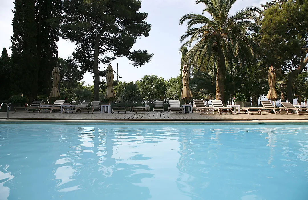 Hotel Trias-1