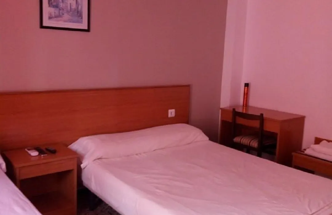 Hotel Iris-1