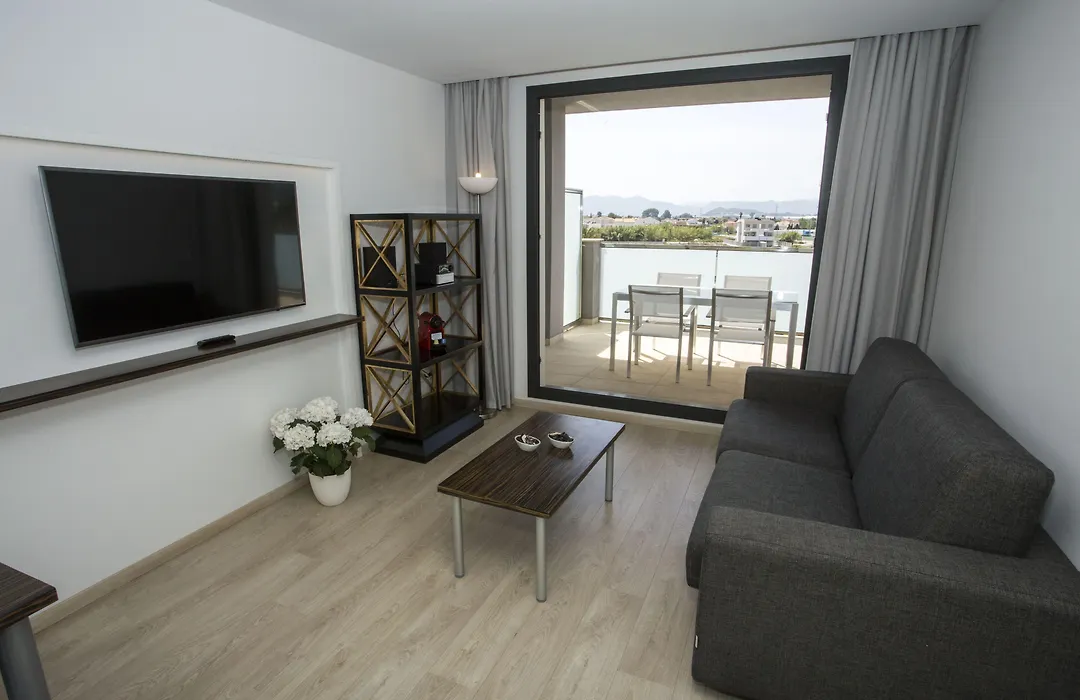 Aparthotel Playa Oliva-1