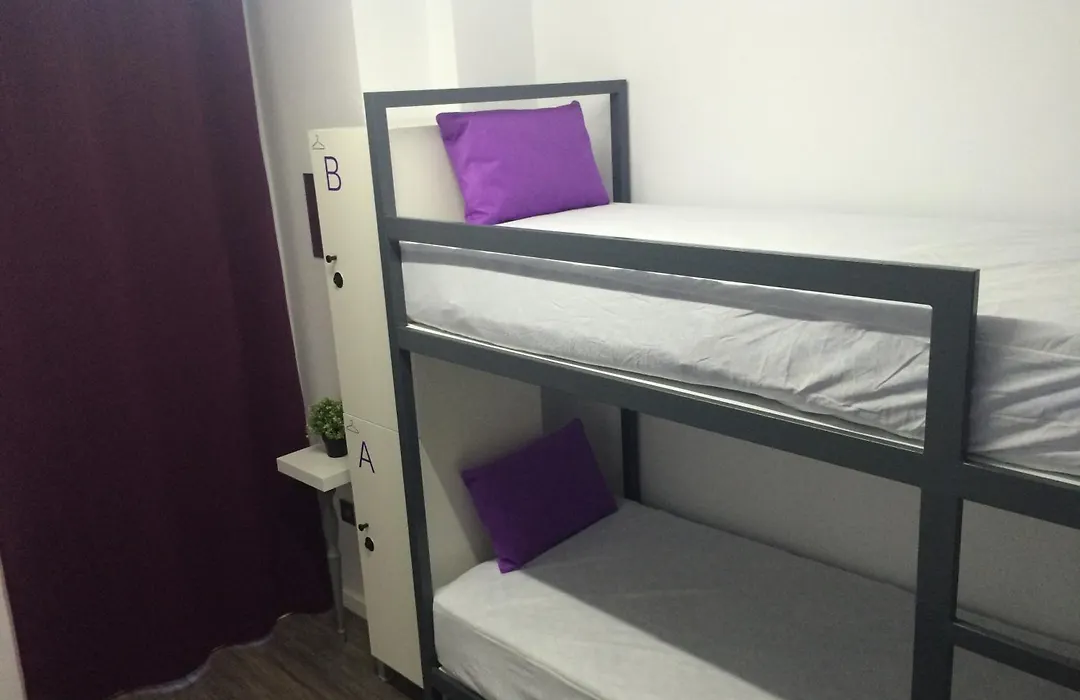Chameleon Youth Hostel Alicante-1