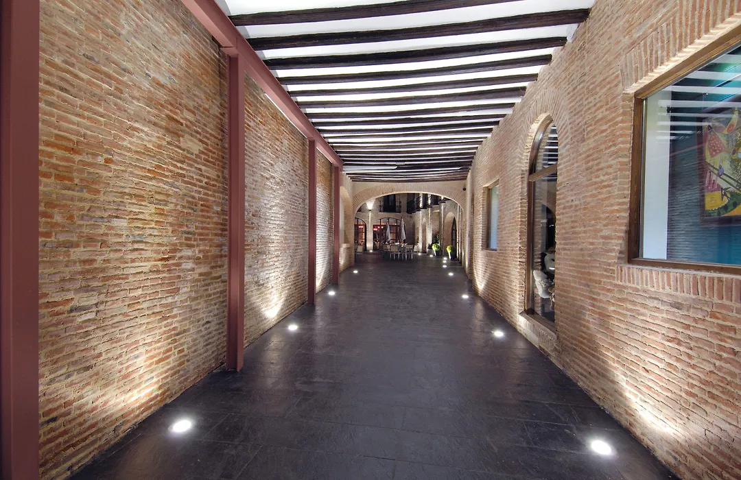 Hotel Cienbalcones-1
