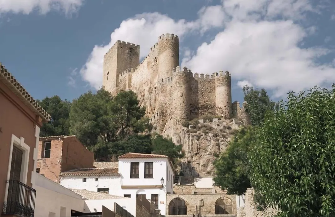 Encasa Hotel Almansa-1