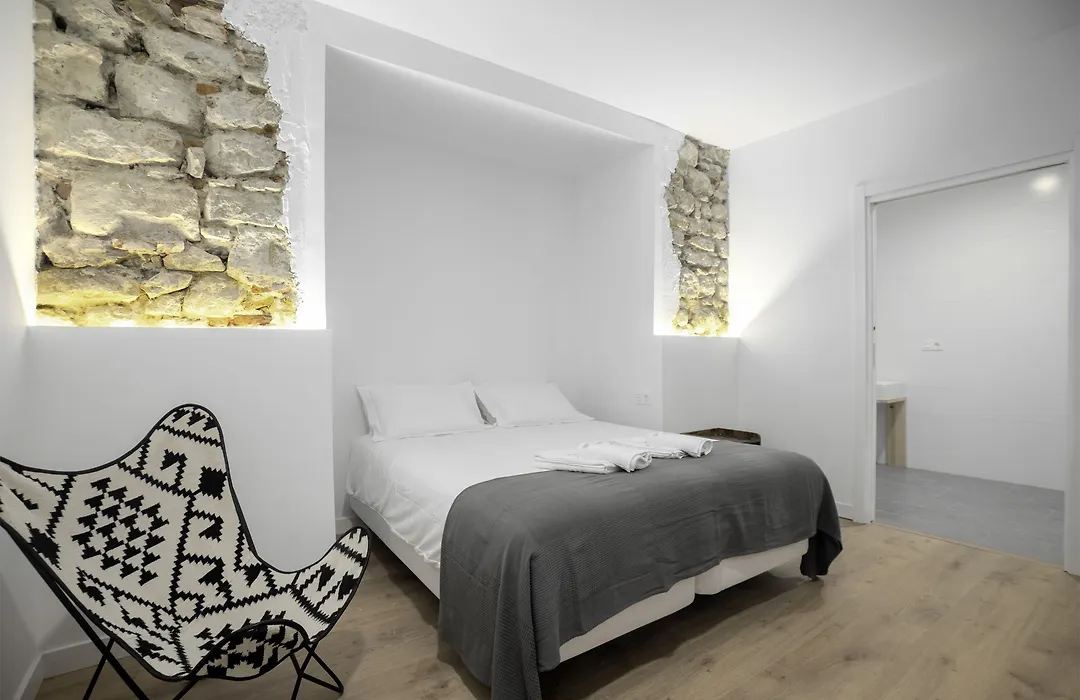 32 De Agosto Rooms By Sansebastianforyou-1