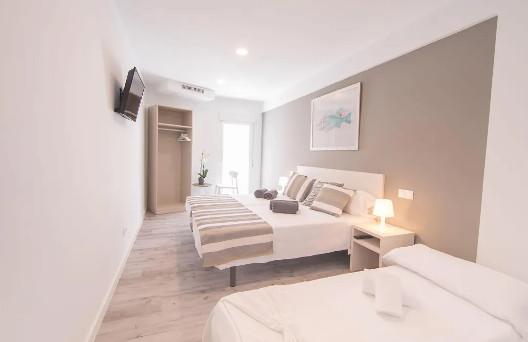 Blu Hostal Diana-1