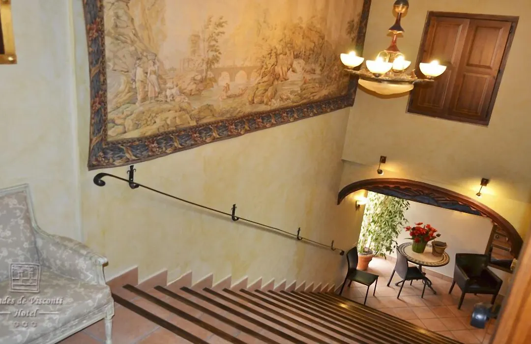 Hotel Condes De Visconti-1